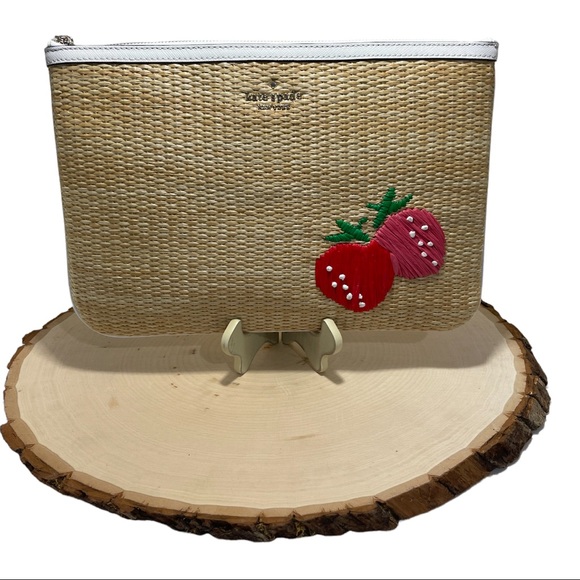 ✨Kate Spade Clutch large (PICNIC IN THE PARK) NWT PERFECT No longer available - Picture 2 of 6